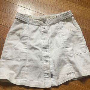 Cute button down mini like white jean but comfy